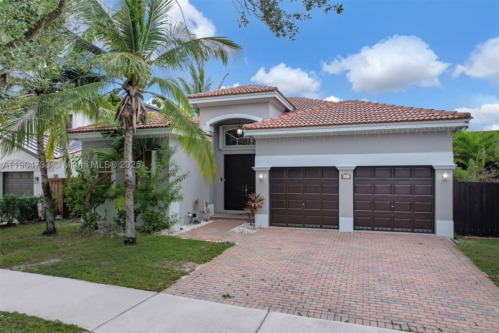 Real estate property located at 9067 182nd Ter, Miami-dade, Century Gardens, Hialeah, FL