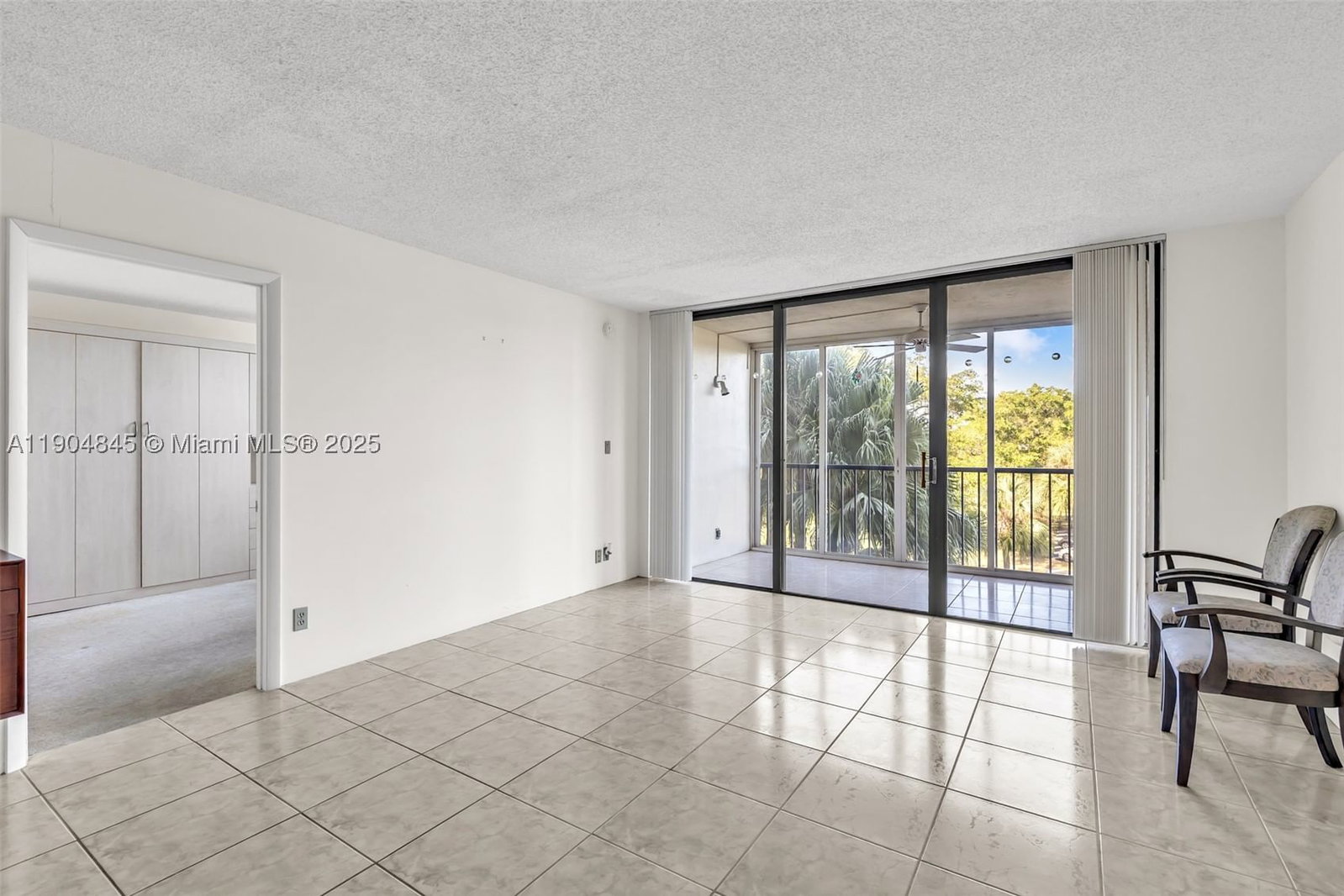 Real estate property located at 16300 Golf Club Rd #408, Broward, Country Club Apts At, Weston, FL