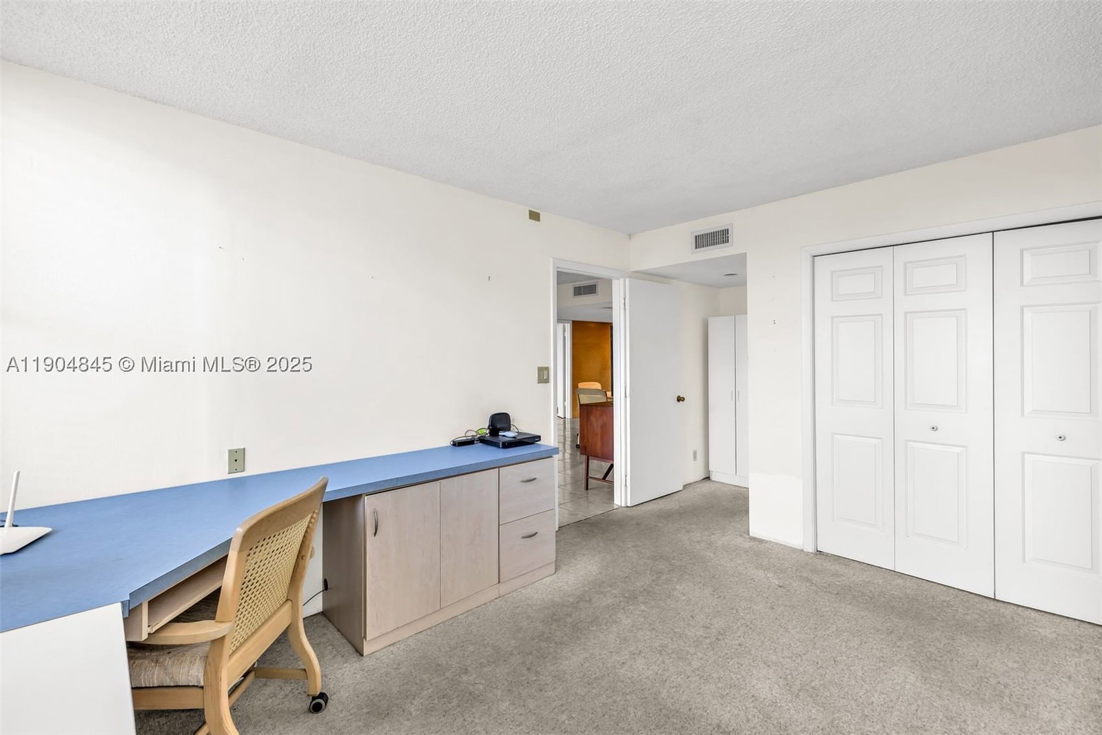Real estate property located at 16300 Golf Club Rd #408, Broward, Country Club Apts At, Weston, FL