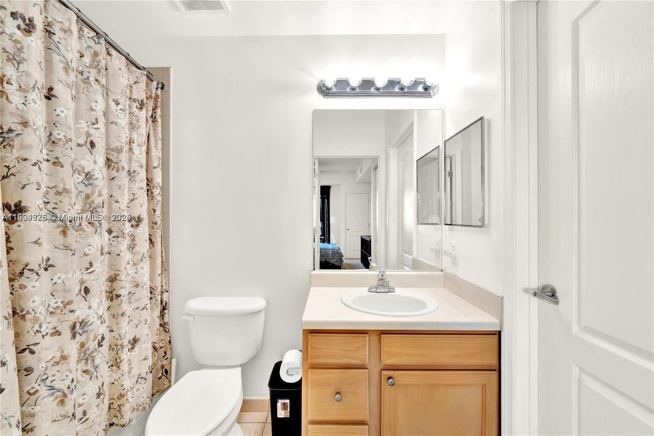 Real estate property located at 6001 70th St #542, Miami-dade, Valencia Condo, South Miami, FL