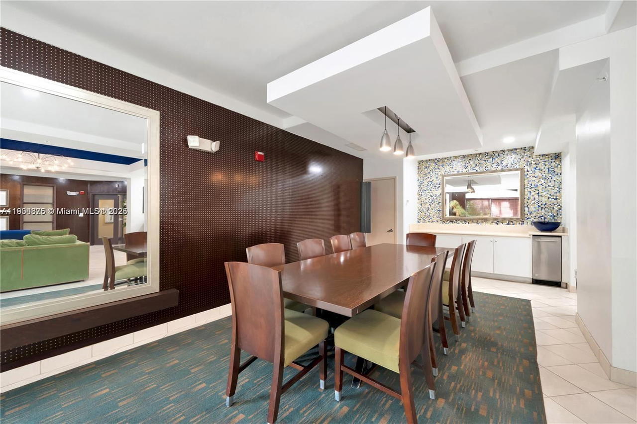 Real estate property located at 6001 70th St #542, Miami-dade, Valencia Condo, South Miami, FL