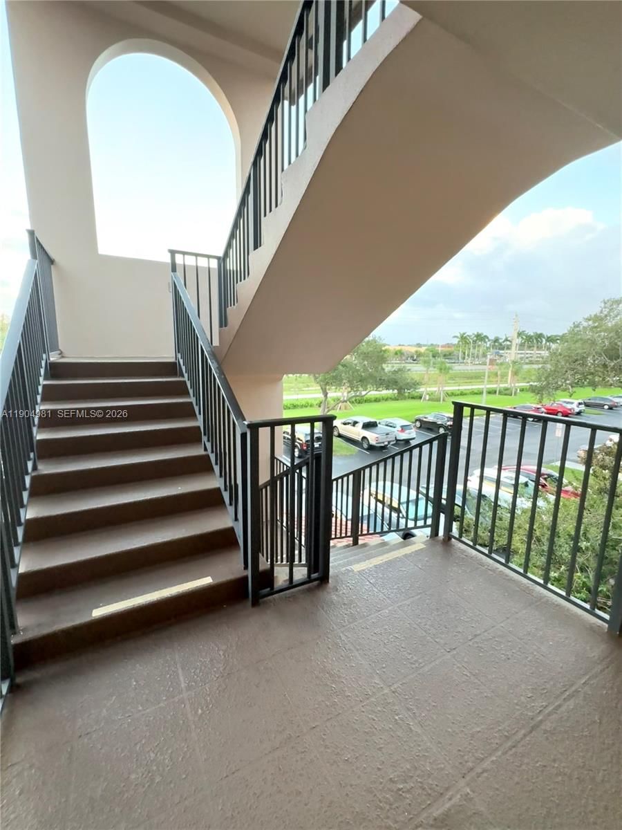 Real estate property located at 1300 124th Ter #304P, Broward, Cambridge At Century Vill, Pembroke Pines, FL