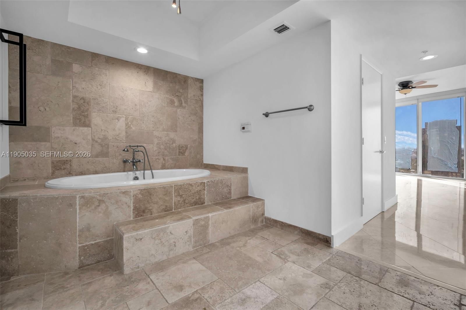 Real estate property located at 333 Las Olas Way #2703, Broward, Las Olas River House Cond, Fort Lauderdale, FL
