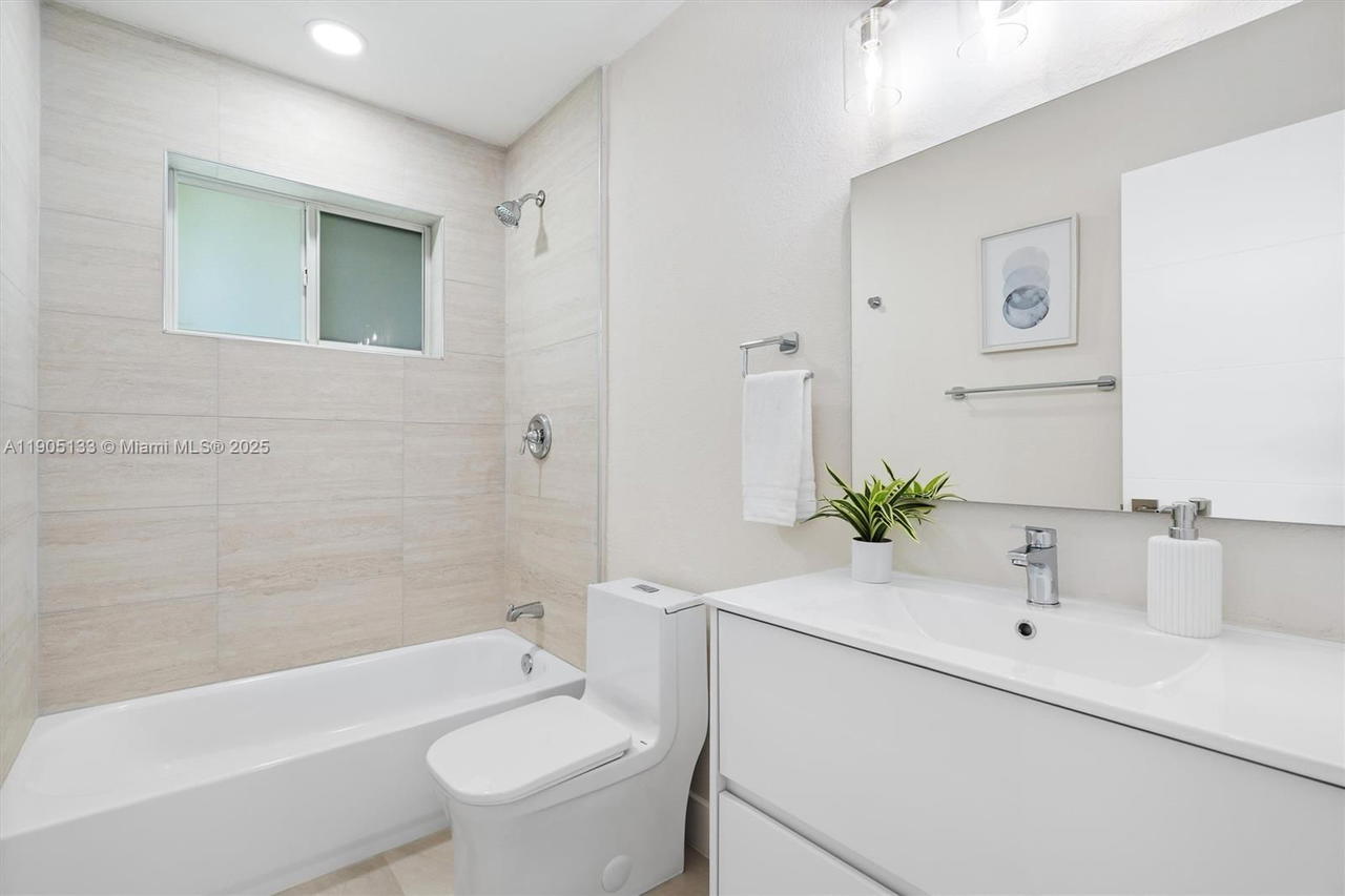 Real estate property located at 4220 21st St, Broward, Carver Ranches, West Park, FL
