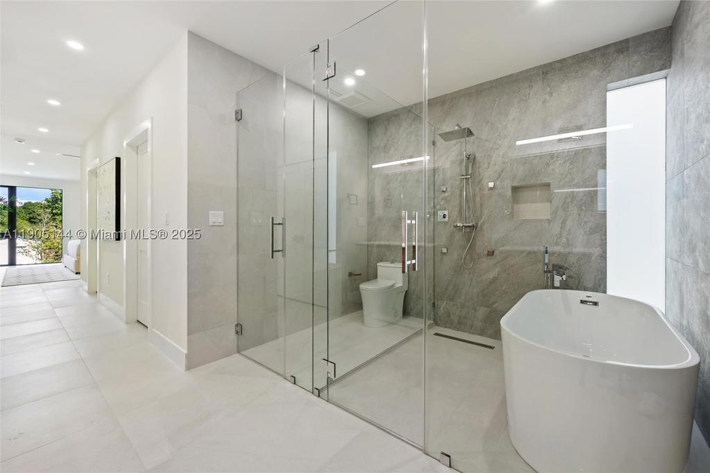 Real estate property located at 2127 11th Ter, Miami-dade, Ohio Grove, Miami, FL