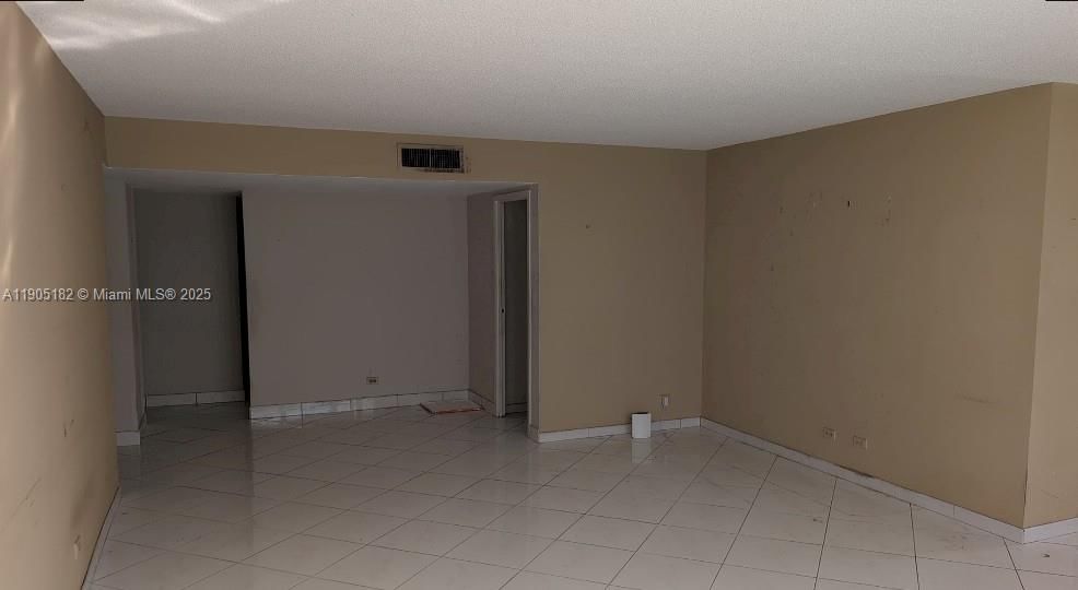 Real estate property located at 250 174th St #317, Miami-dade, Winston Towers 100 Condo, Sunny Isles Beach, FL