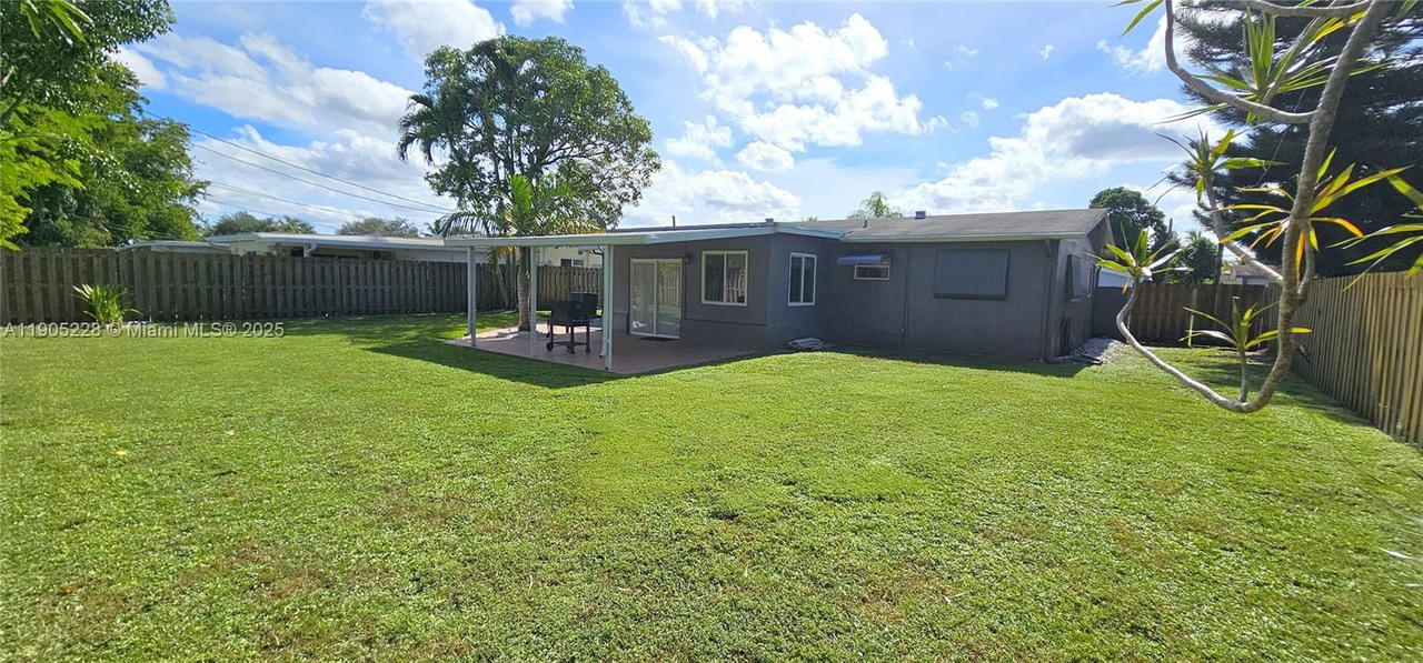 Real estate property located at 8427 26th St, Broward, Sunrise Golf Village Sec, Sunrise, FL