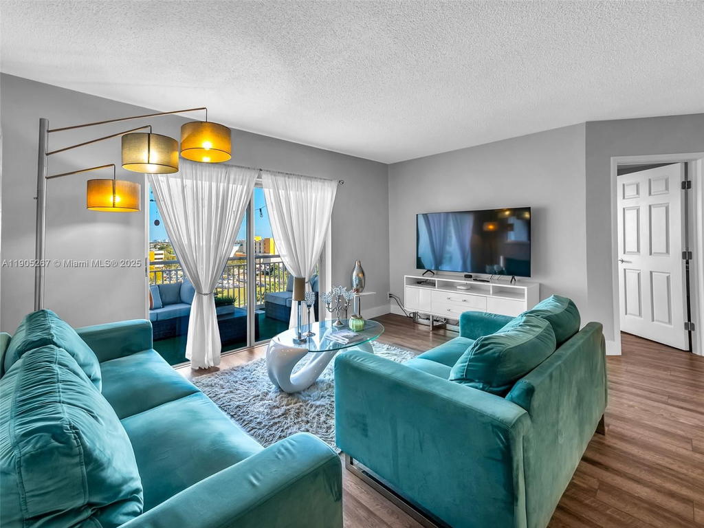 Real estate property located at 3800 Hillcrest Dr #907, Broward, Hillcrest East No 25 Cond, Hollywood, FL