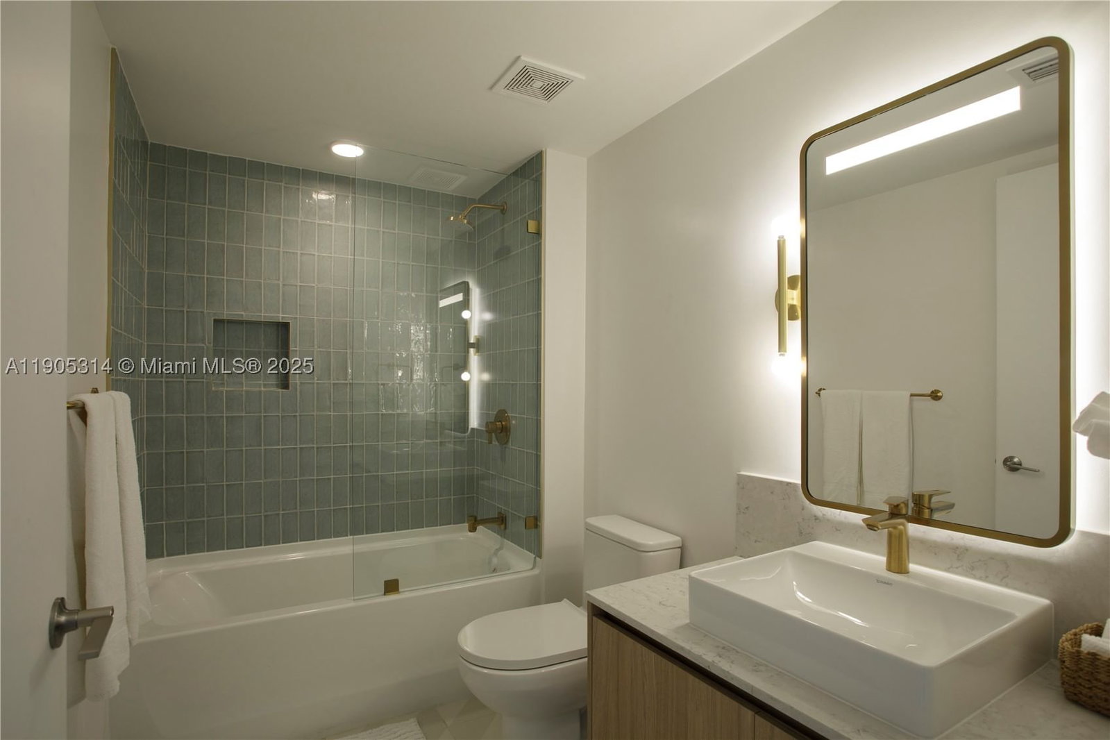 Real estate property located at 159 6th St #2816, Miami-dade, N/a, Miami, FL