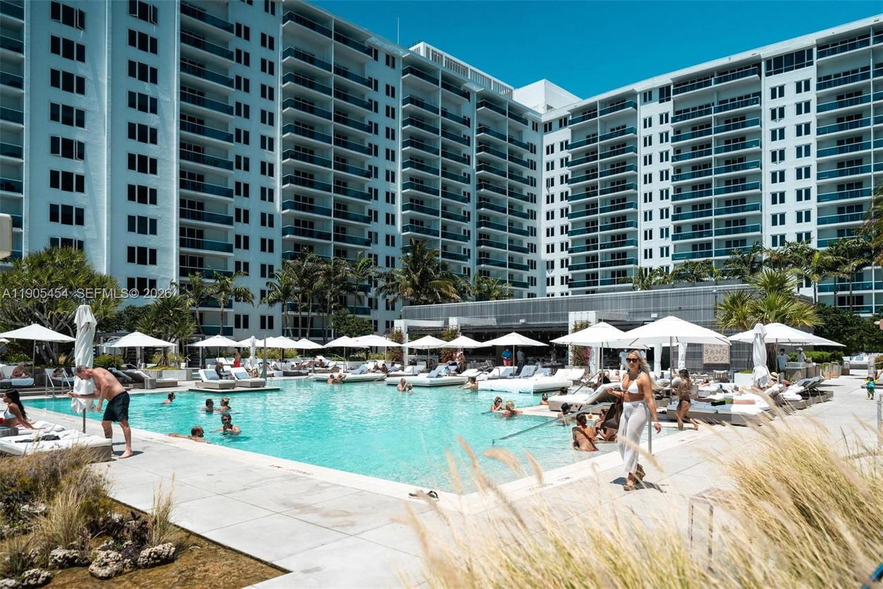 Real estate property located at 2301 Collins Ave #1414/1415, Miami-dade, Roney Palace Condo, Miami Beach, FL
