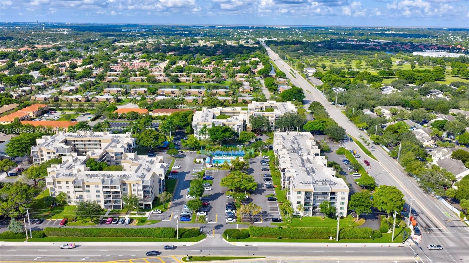 Real estate property located at 6190 Woodlands Blvd #106, Broward, Gate Three Condo, Tamarac, FL