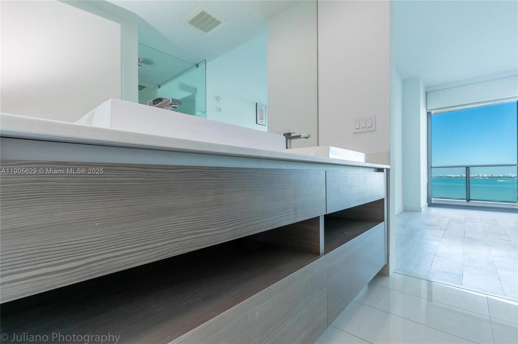 Real estate property located at 460 28th St #1905, Miami-dade, Icon Bay Condo, Miami, FL