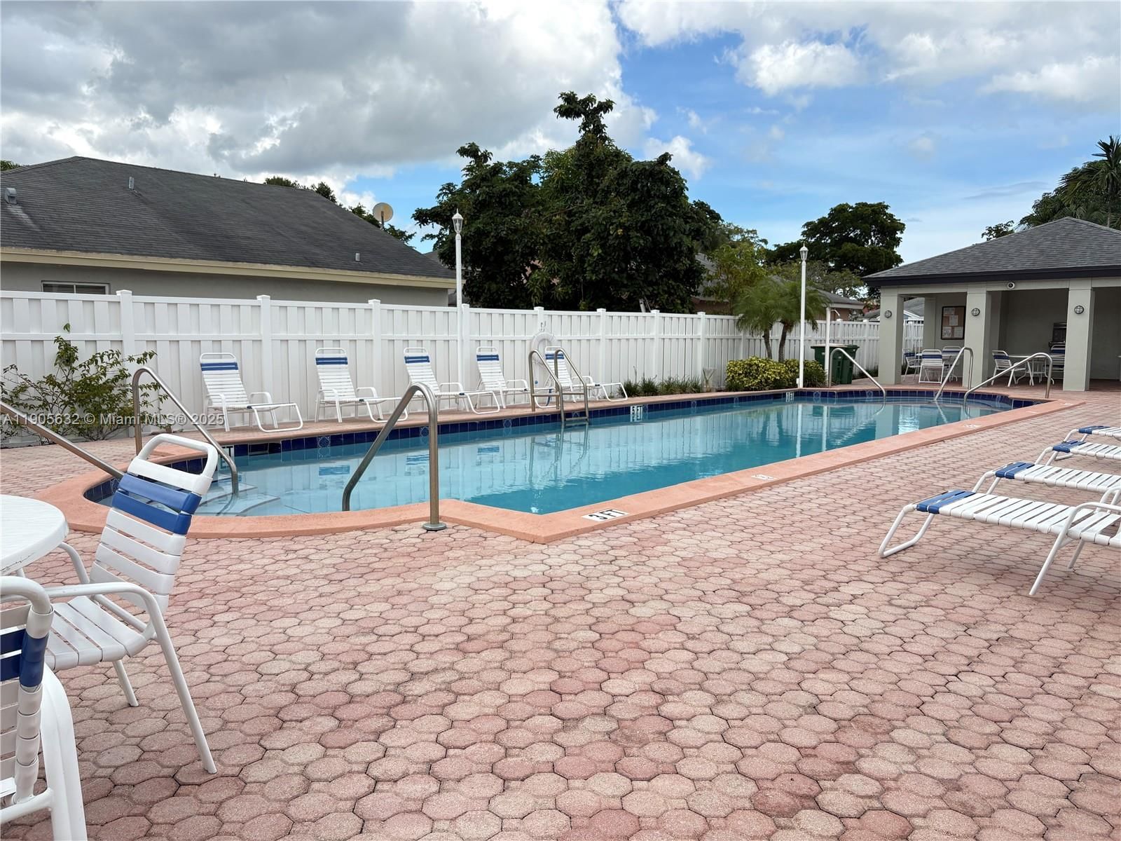 Real estate property located at 5916 Woodland Point Pl, Broward, Villas At Woodland Greens, Tamarac, FL