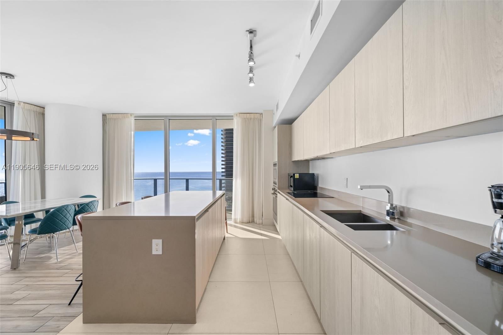 Real estate property located at 4111 Ocean Dr #1001, Broward, 4111 South Ocean Drive Co, Hollywood, FL
