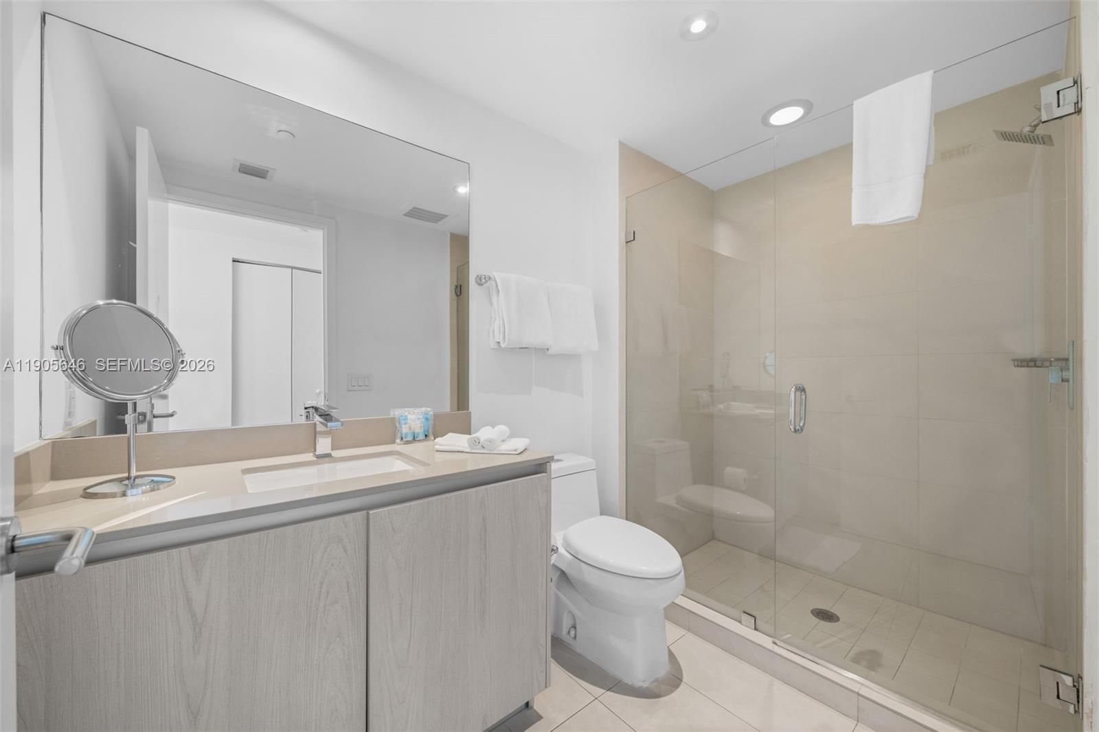 Real estate property located at 4111 Ocean Dr #1001, Broward, 4111 South Ocean Drive Co, Hollywood, FL