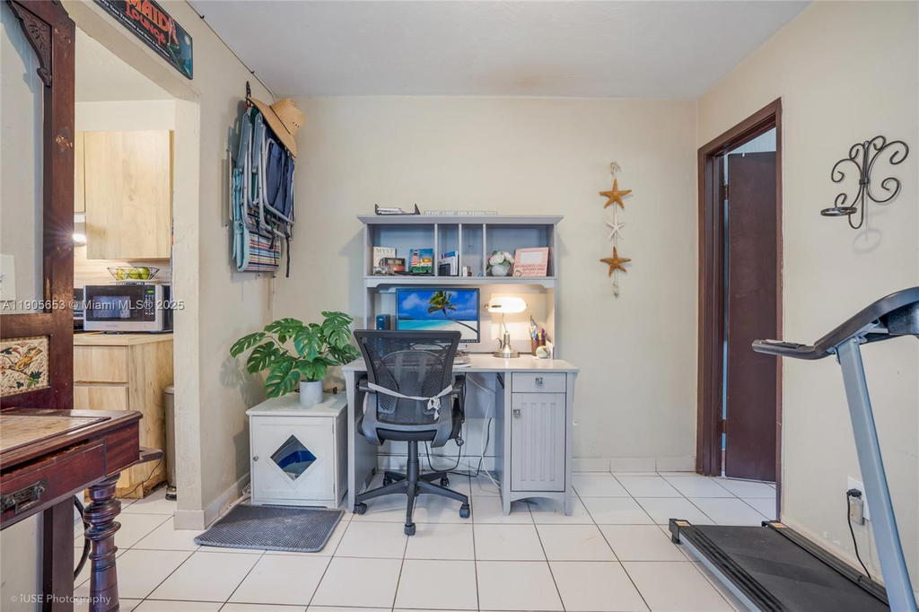 Real estate property located at 1734 16th Ct, Broward, St James Park Northeast P, Hollywood, FL