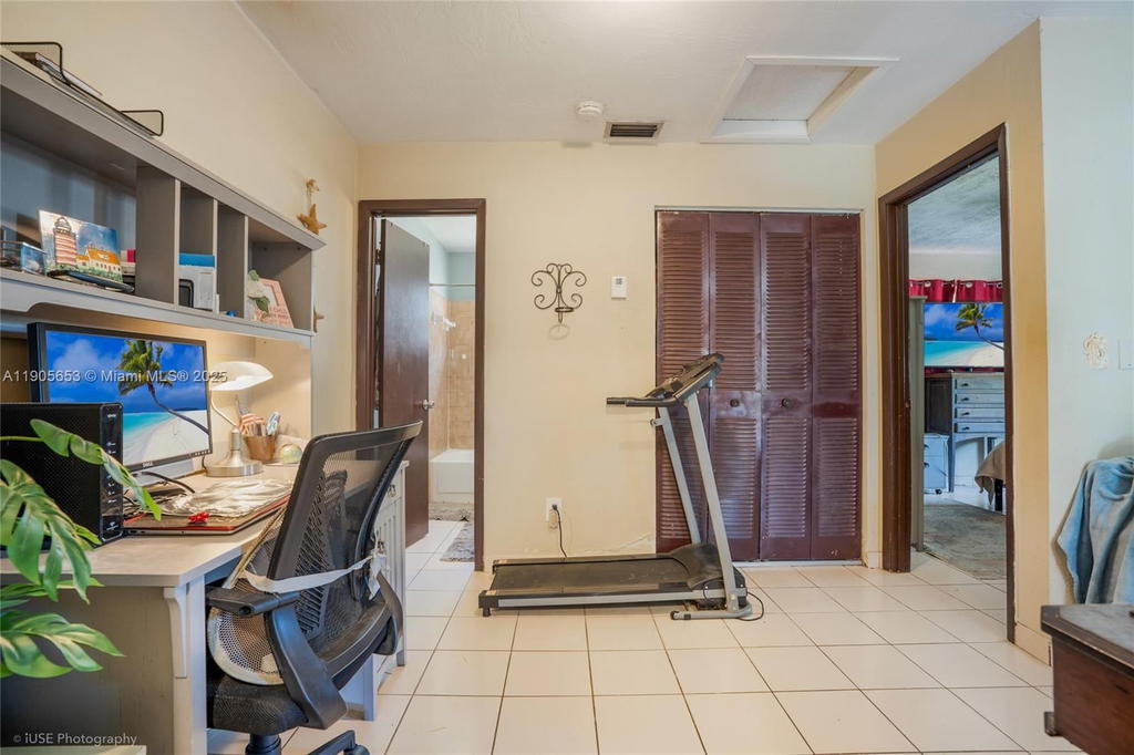 Real estate property located at 1734 16th Ct, Broward, St James Park Northeast P, Hollywood, FL