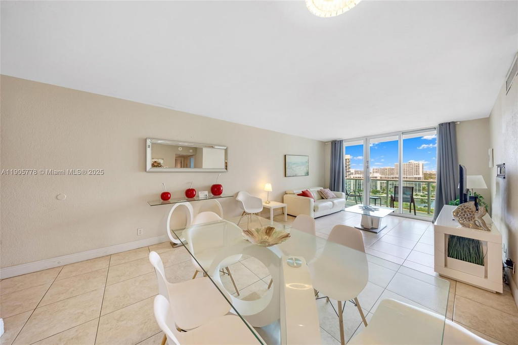 Real estate property located at 3801 Ocean Dr #15R, Broward, Tides On Hollywood Beach, Hollywood, FL