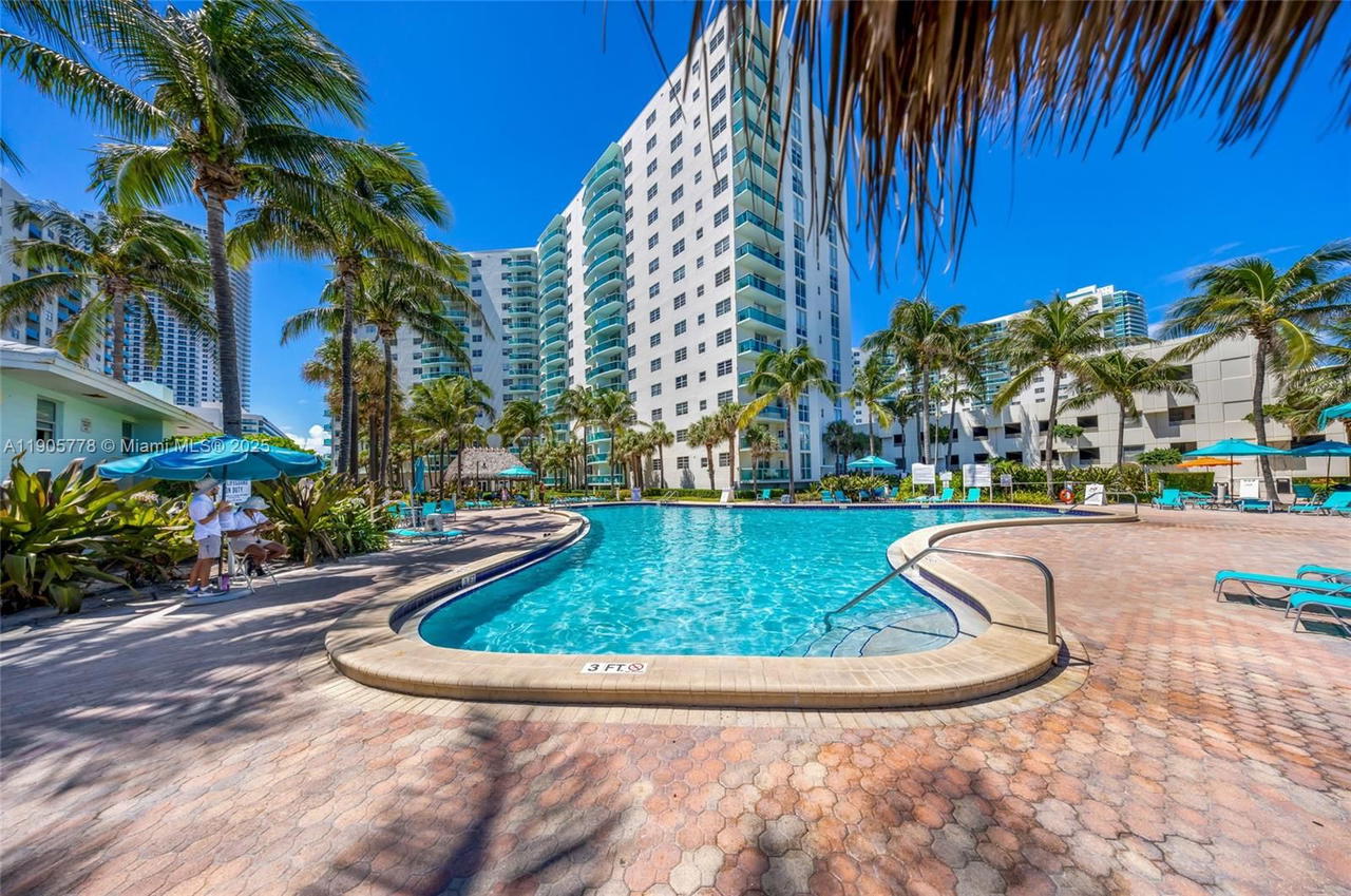 Real estate property located at 3801 Ocean Dr #15R, Broward, Tides On Hollywood Beach, Hollywood, FL