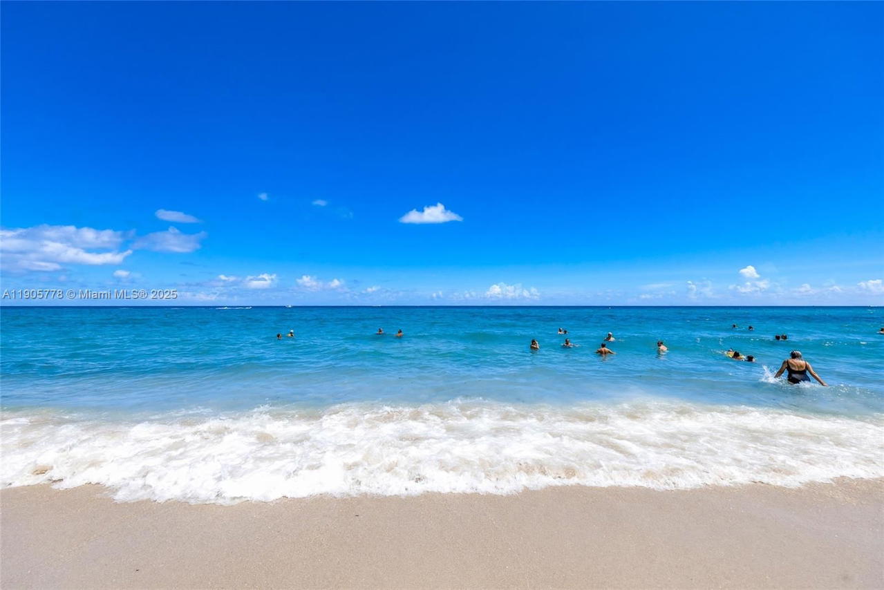 Real estate property located at 3801 Ocean Dr #15R, Broward, Tides On Hollywood Beach, Hollywood, FL
