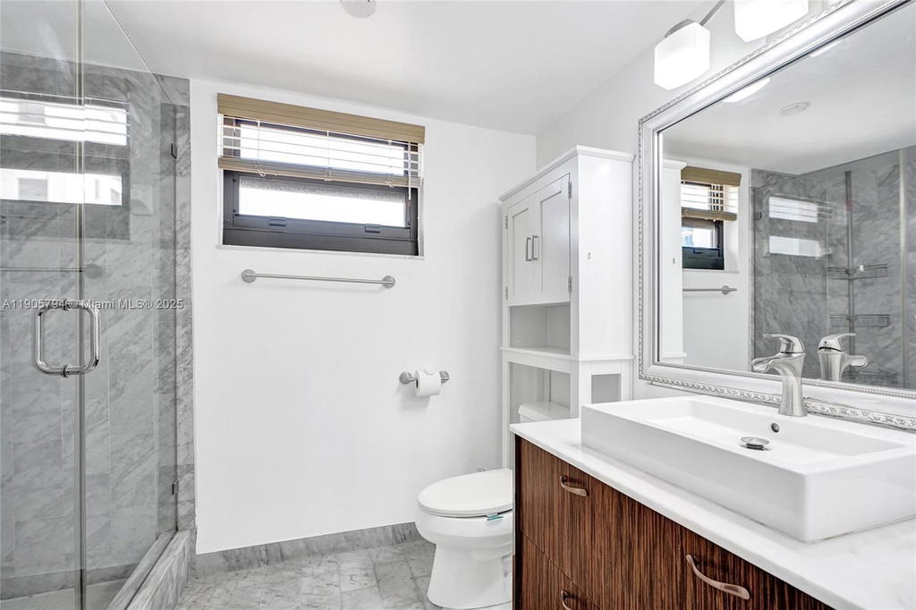 Real estate property located at 2301 Ocean Dr #907, Broward, Catania Condo, Hollywood, FL