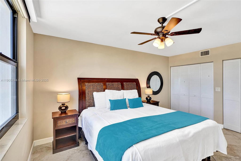 Real estate property located at 2301 Ocean Dr #907, Broward, Catania Condo, Hollywood, FL