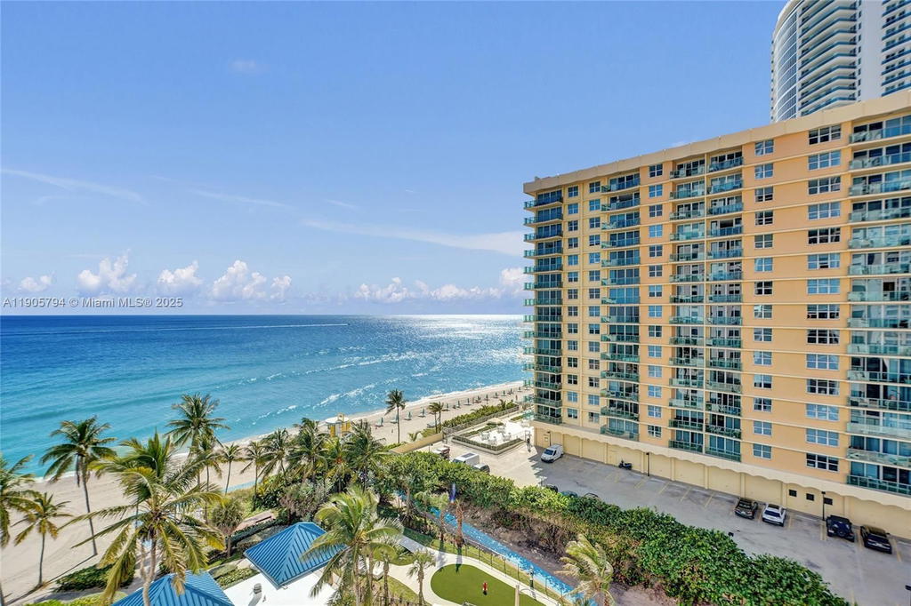 Real estate property located at 2301 Ocean Dr #907, Broward, Catania Condo, Hollywood, FL
