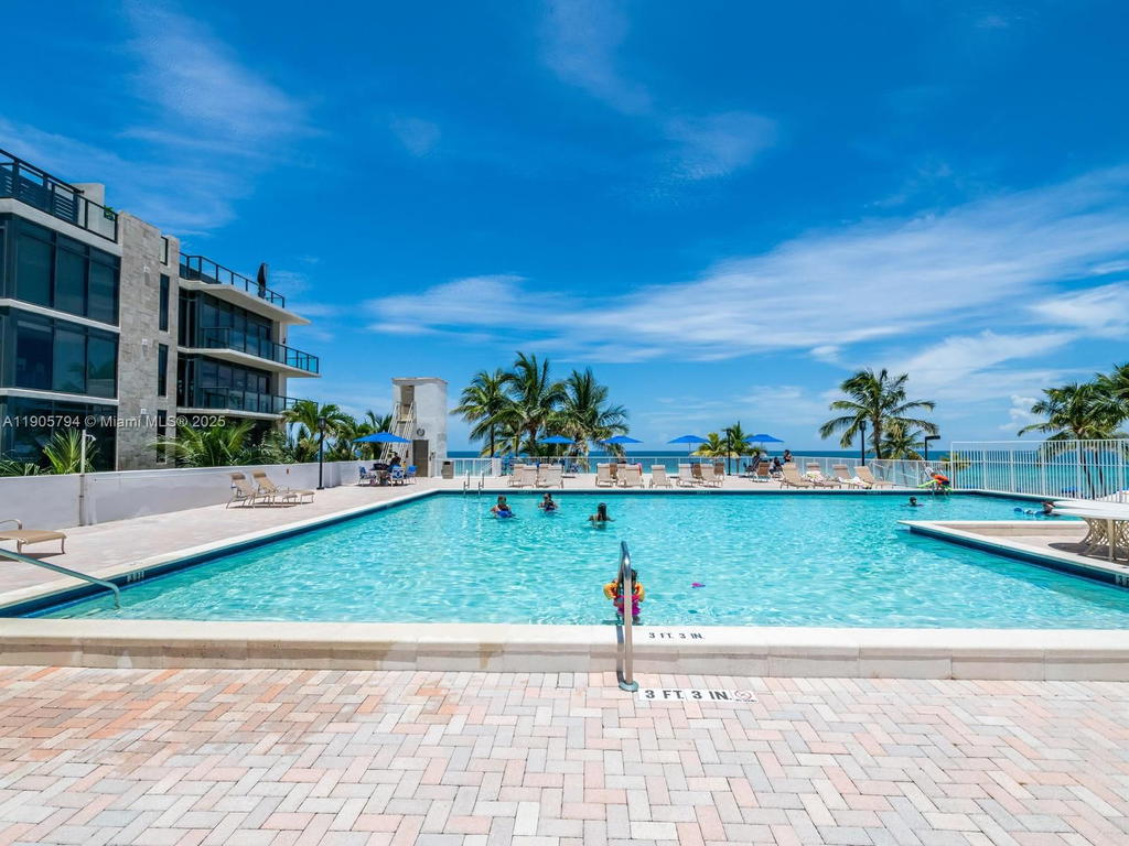 Real estate property located at 2301 Ocean Dr #907, Broward, Catania Condo, Hollywood, FL