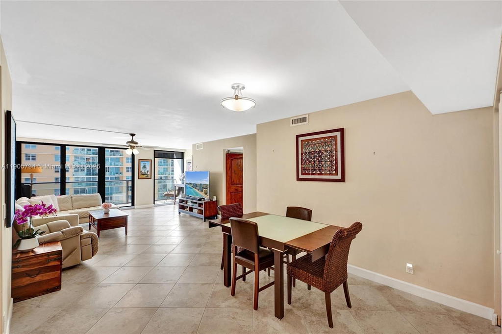 Real estate property located at 2301 Ocean Dr #907, Broward, Catania Condo, Hollywood, FL