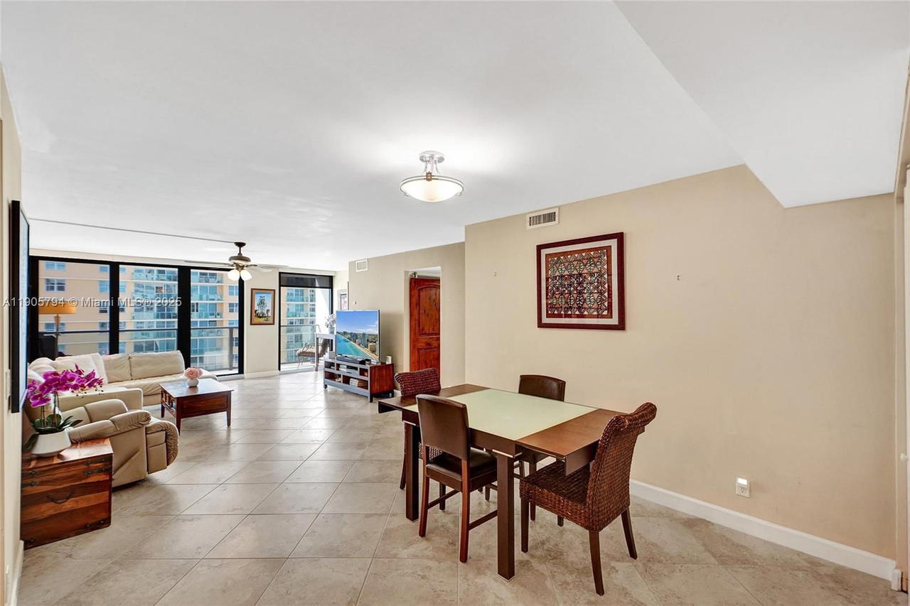 Real estate property located at 2301 Ocean Dr #907, Broward, Catania Condo, Hollywood, FL