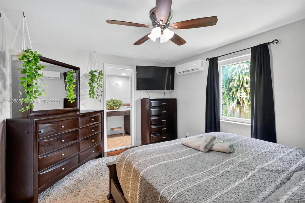 Real estate property located at 1949 Wiley St, Broward, Hollywood View, Hollywood, FL