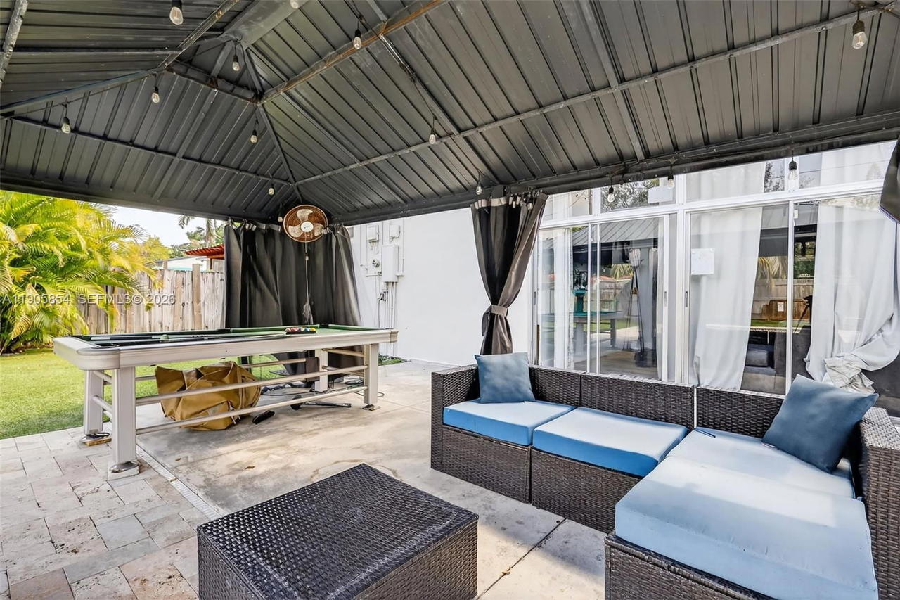Real estate property located at 1949 Wiley St, Broward, Hollywood View, Hollywood, FL