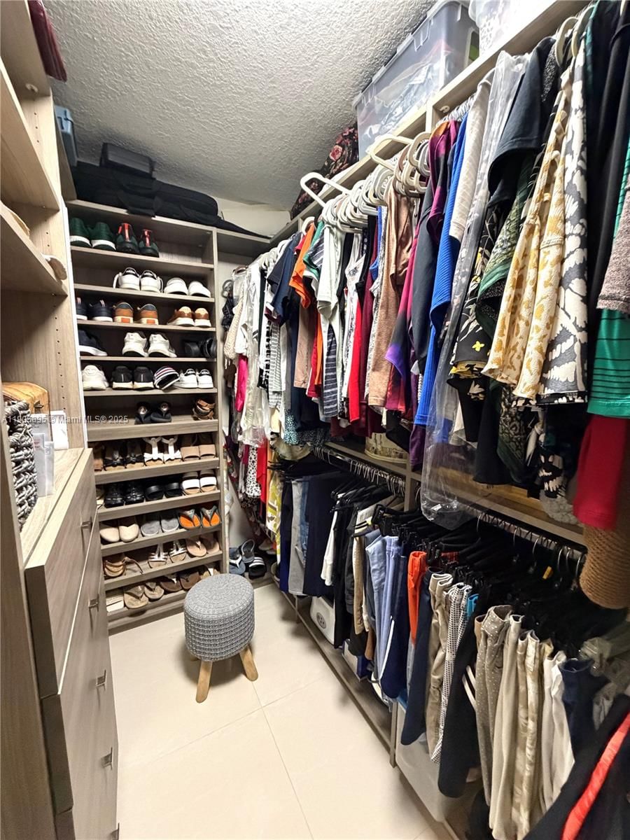 Real estate property located at 19804 82nd Pl, Miami-dade, Marbella Park, Hialeah, FL