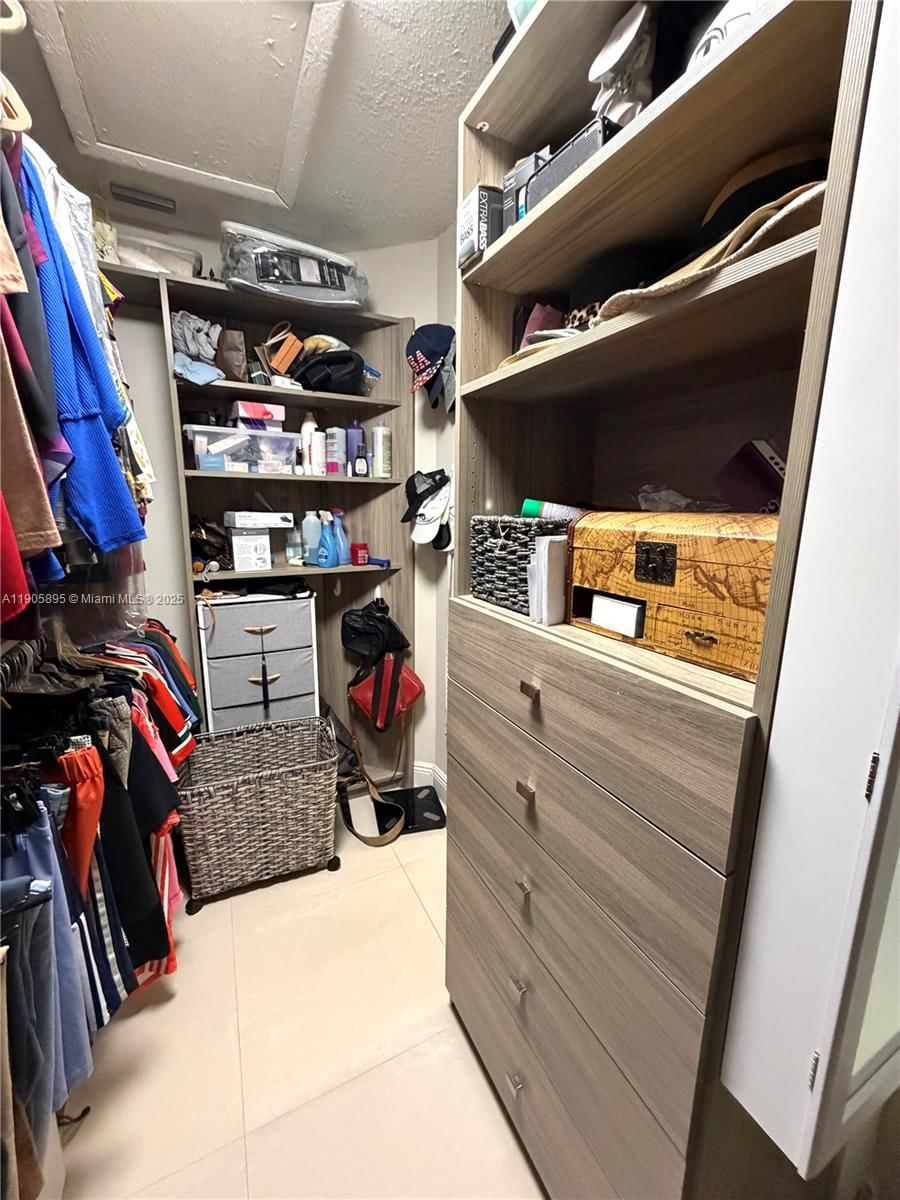 Real estate property located at 19804 82nd Pl, Miami-dade, Marbella Park, Hialeah, FL