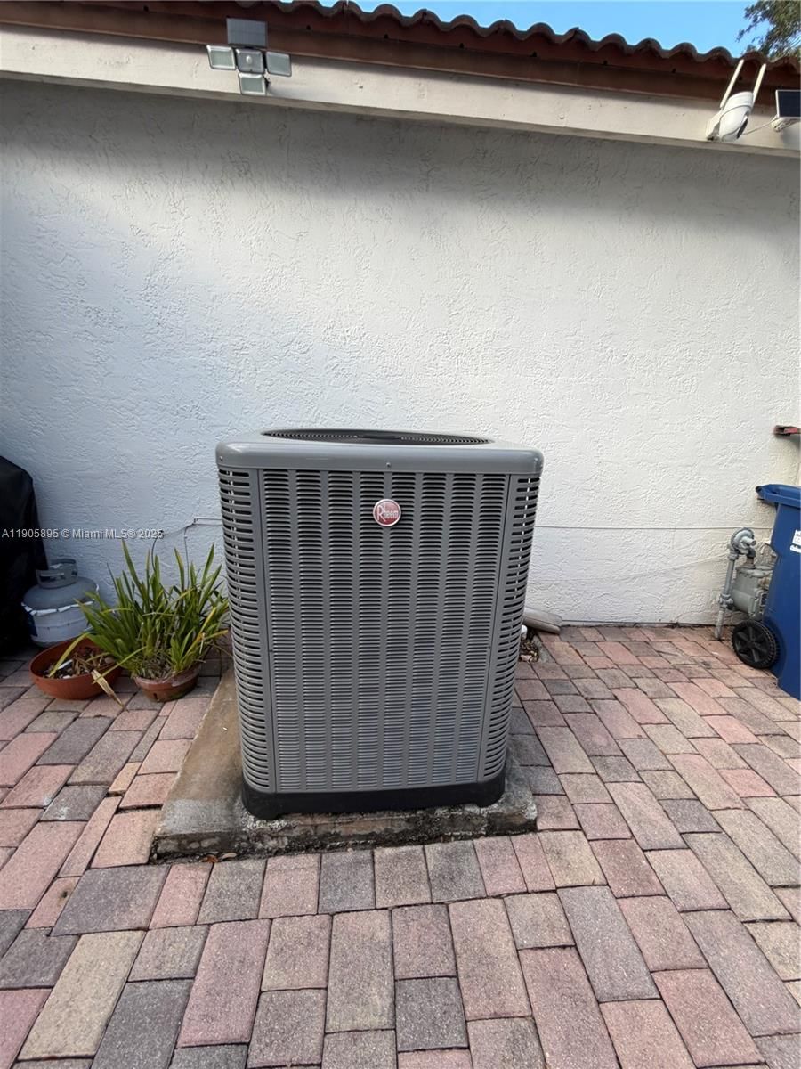 Real estate property located at 19804 82nd Pl, Miami-dade, Marbella Park, Hialeah, FL