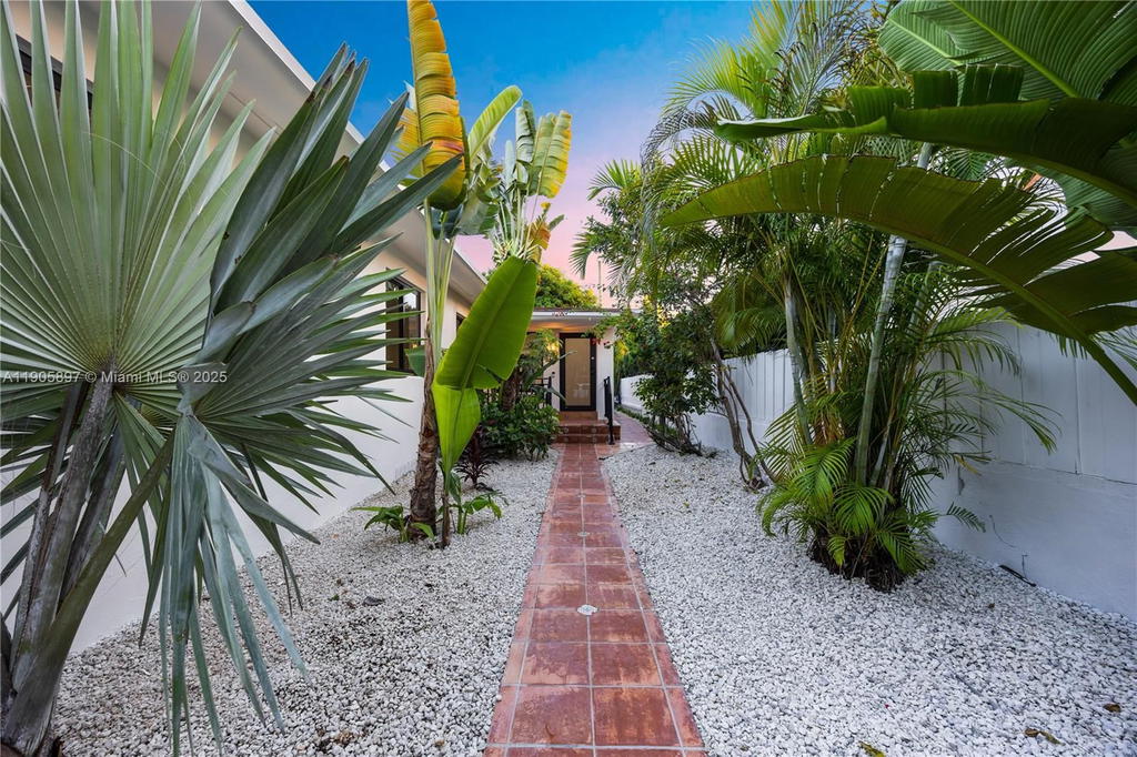 Real estate property located at 1618 18th St, Miami-dade, Amd Plat Adele Heights, Miami, FL