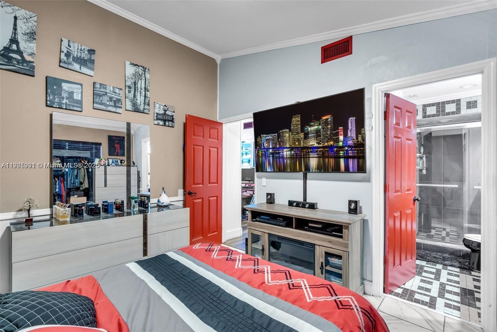 Real estate property located at 17026 66th Ct, Miami-dade, Villa Homes At The Moors, Hialeah, FL
