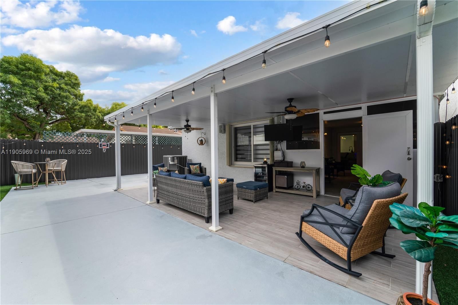 Real estate property located at 9746 147th Ct, Miami-dade, Hammocks Sec 2, Miami, FL