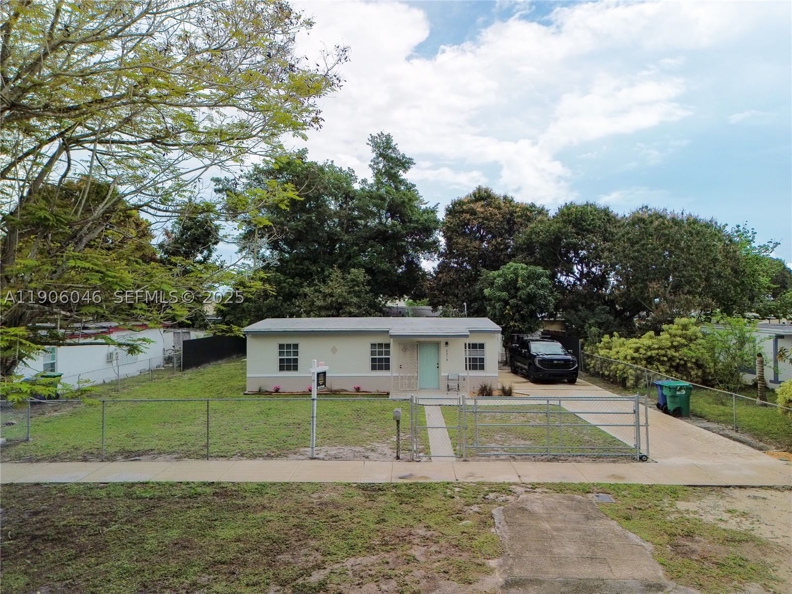 Real estate property located at 2310 Bunche Park Dr, Miami-dade, Bunche Park, Miami Gardens, FL