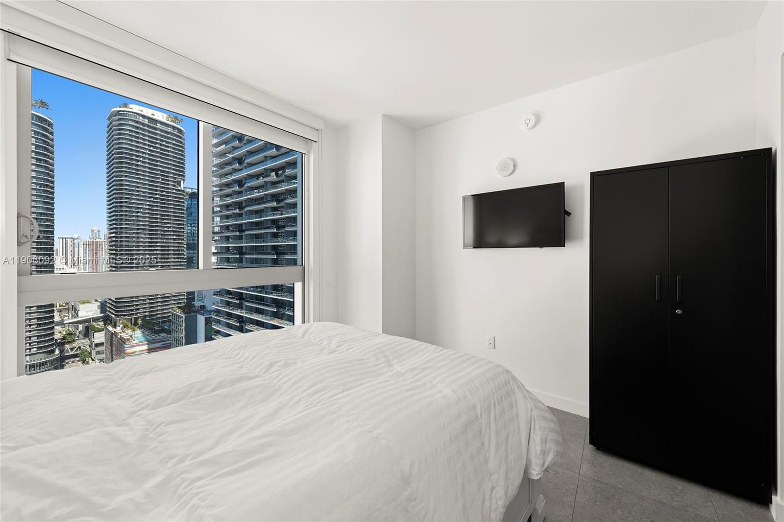 Real estate property located at 1100 Miami Ave #2910, Miami-dade, 1100 Millecento Residence, Miami, FL