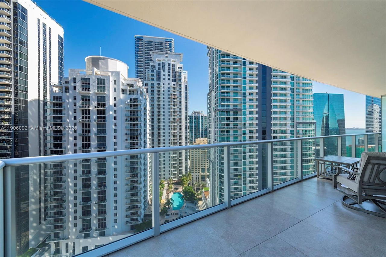 Real estate property located at 1100 Miami Ave #2910, Miami-dade, 1100 Millecento Residence, Miami, FL