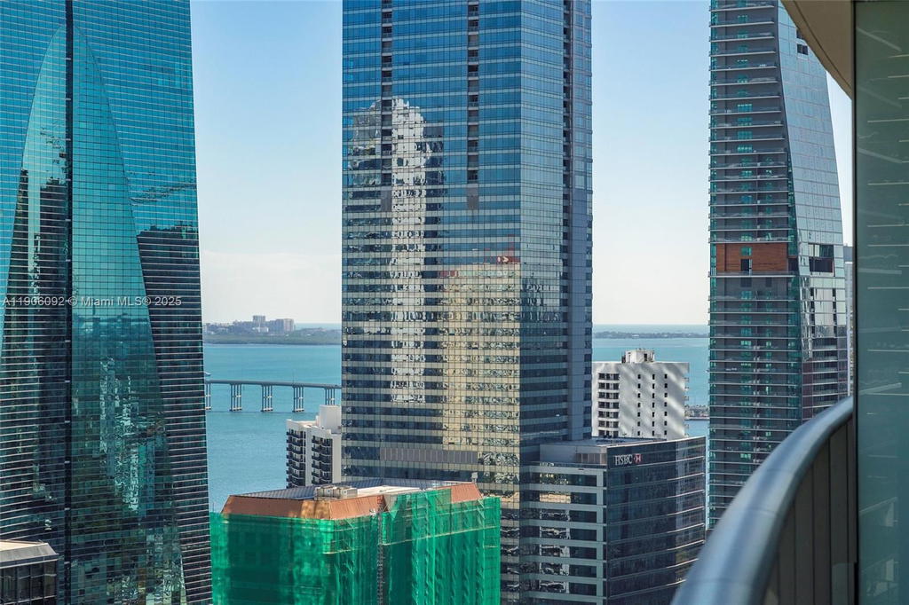 Real estate property located at 1100 Miami Ave #2910, Miami-dade, 1100 Millecento Residence, Miami, FL