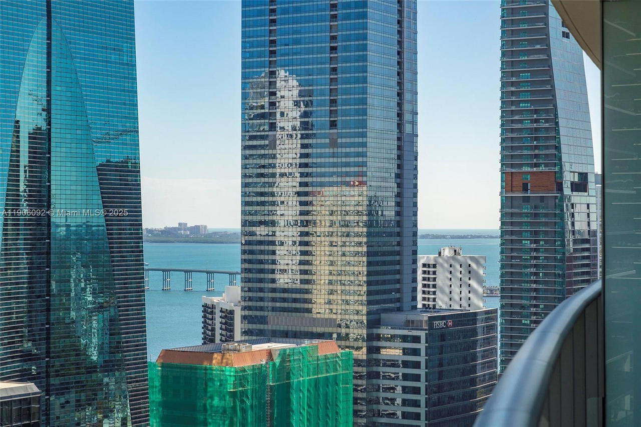 Real estate property located at 1100 Miami Ave #2910, Miami-dade, 1100 Millecento Residence, Miami, FL