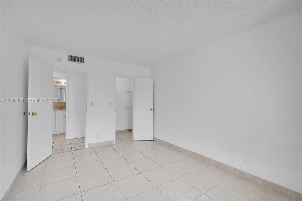 Real estate property located at 2001 Atlantic Shores Blvd #220, Broward, Desoto Park North Condo, Hallandale Beach, FL
