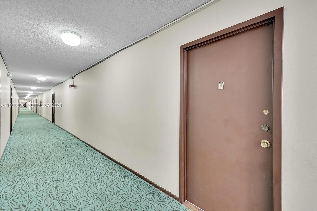 Real estate property located at 2001 Atlantic Shores Blvd #220, Broward, Desoto Park North Condo, Hallandale Beach, FL