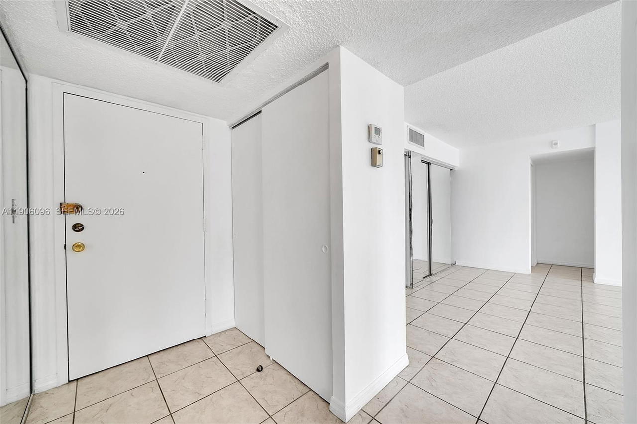 Real estate property located at 2001 Atlantic Shores Blvd #220, Broward, Desoto Park North Condo, Hallandale Beach, FL