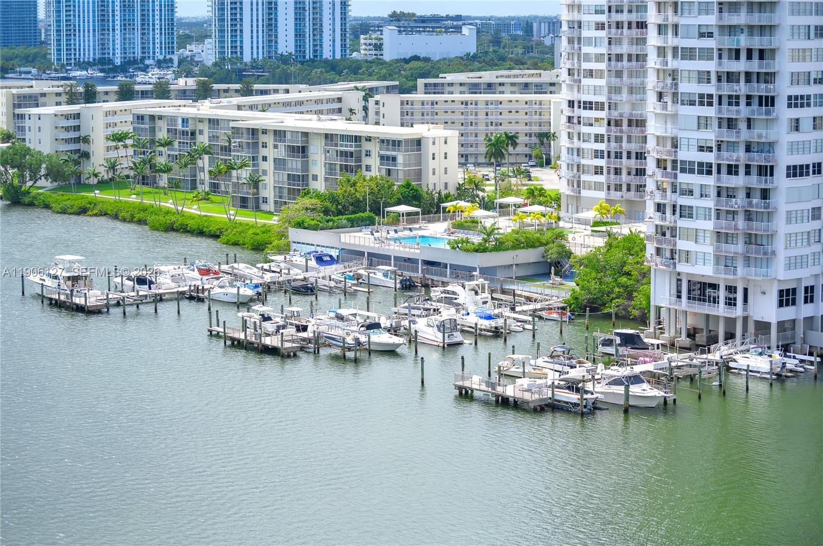 Real estate property located at 2801 183rd St #1516W, Miami-dade, Admirals Port Condo West, Aventura, FL