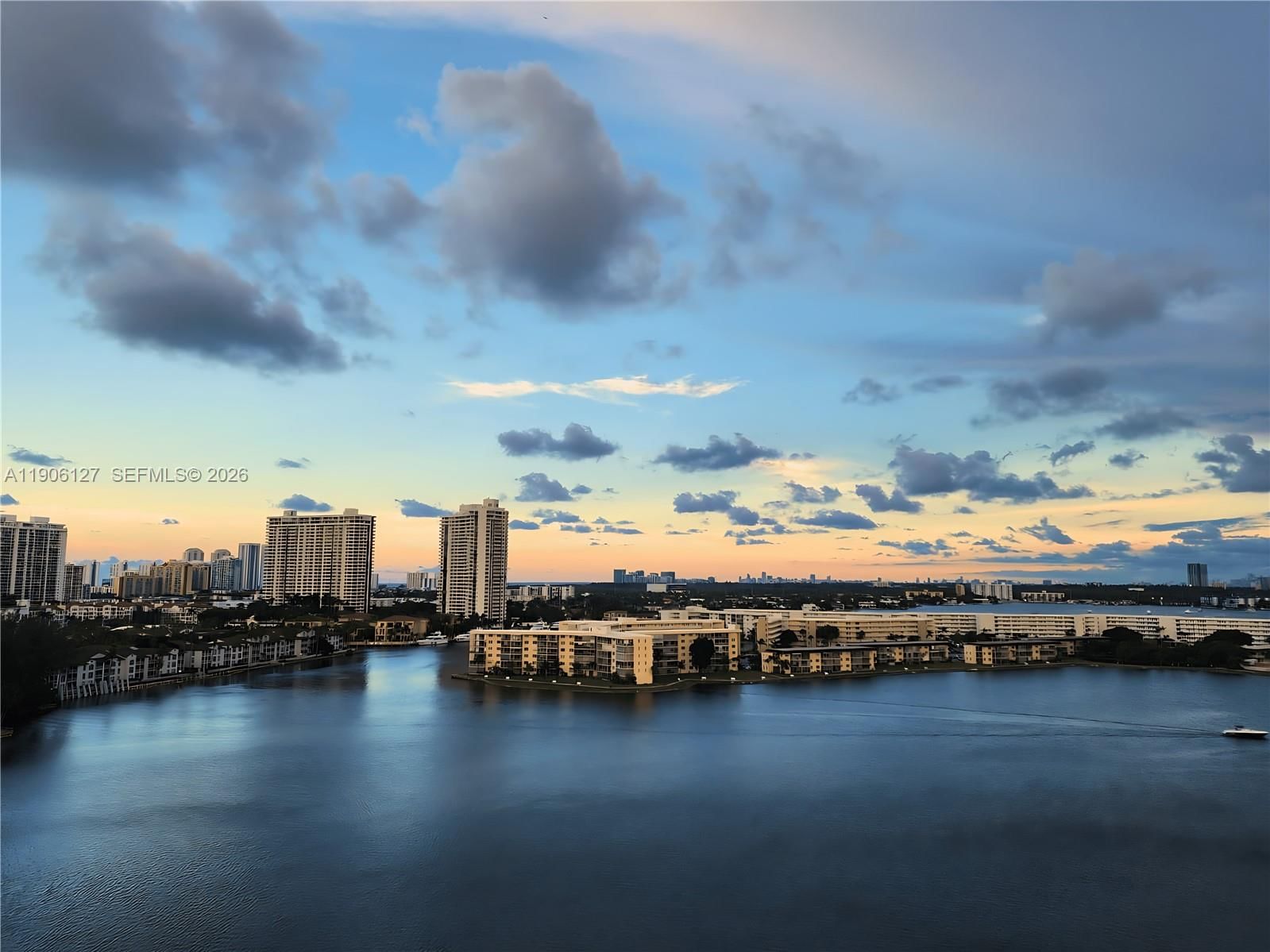 Real estate property located at 2801 183rd St #1516W, Miami-dade, Admirals Port Condo West, Aventura, FL