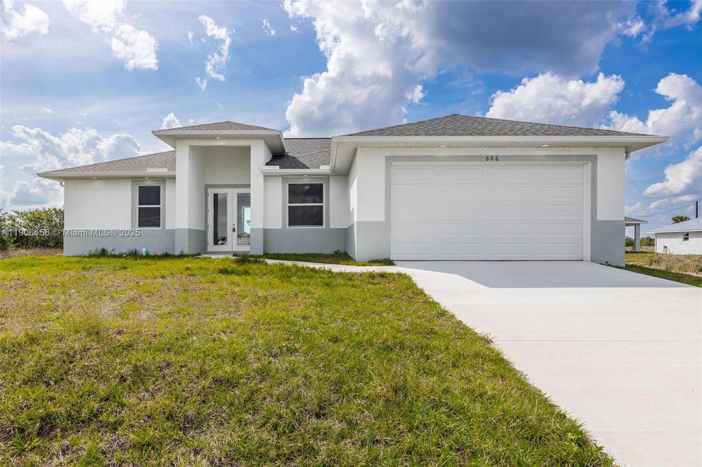 Real estate property located at 626 Royce Rd, Hendry, Banyan Village, La Belle, FL