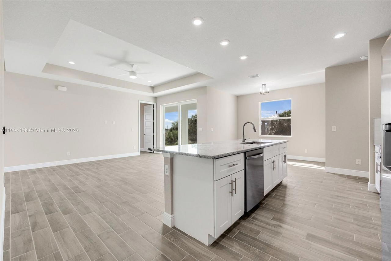 Real estate property located at 626 Royce Rd, Hendry, Banyan Village, La Belle, FL